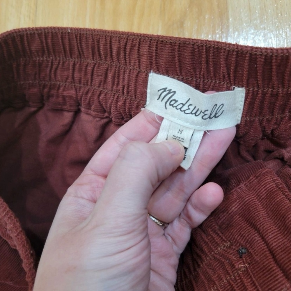 Madewell Tapered Huston Pull-On Crop Pants in Corduroy Size Medium Burgundy - Picture 6 of 8